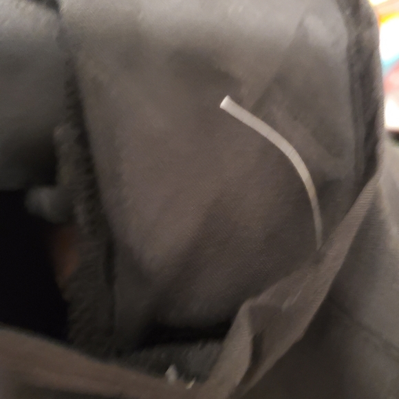 12/$30 π€°π€π©ββοΈ NWOT scrub top - black 1 - Picture 6 of 9